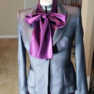 GORGEOUS Armani Collezioni 2 piece grey suit